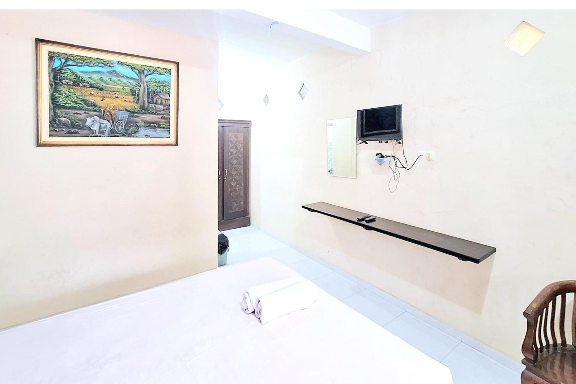 Villa Bukit Bunga Syariah Redpartner Pacet Mojokerto Buitenkant foto