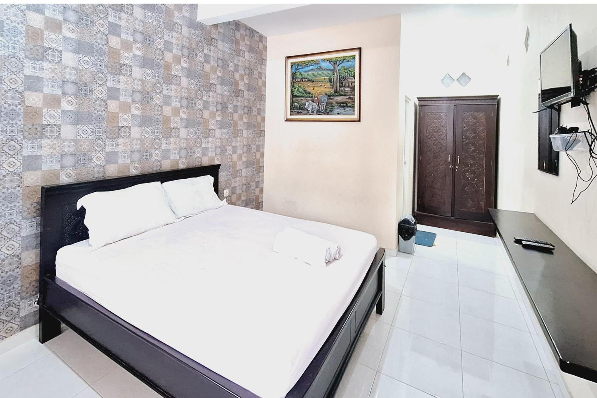 Villa Bukit Bunga Syariah Redpartner Pacet Mojokerto Buitenkant foto